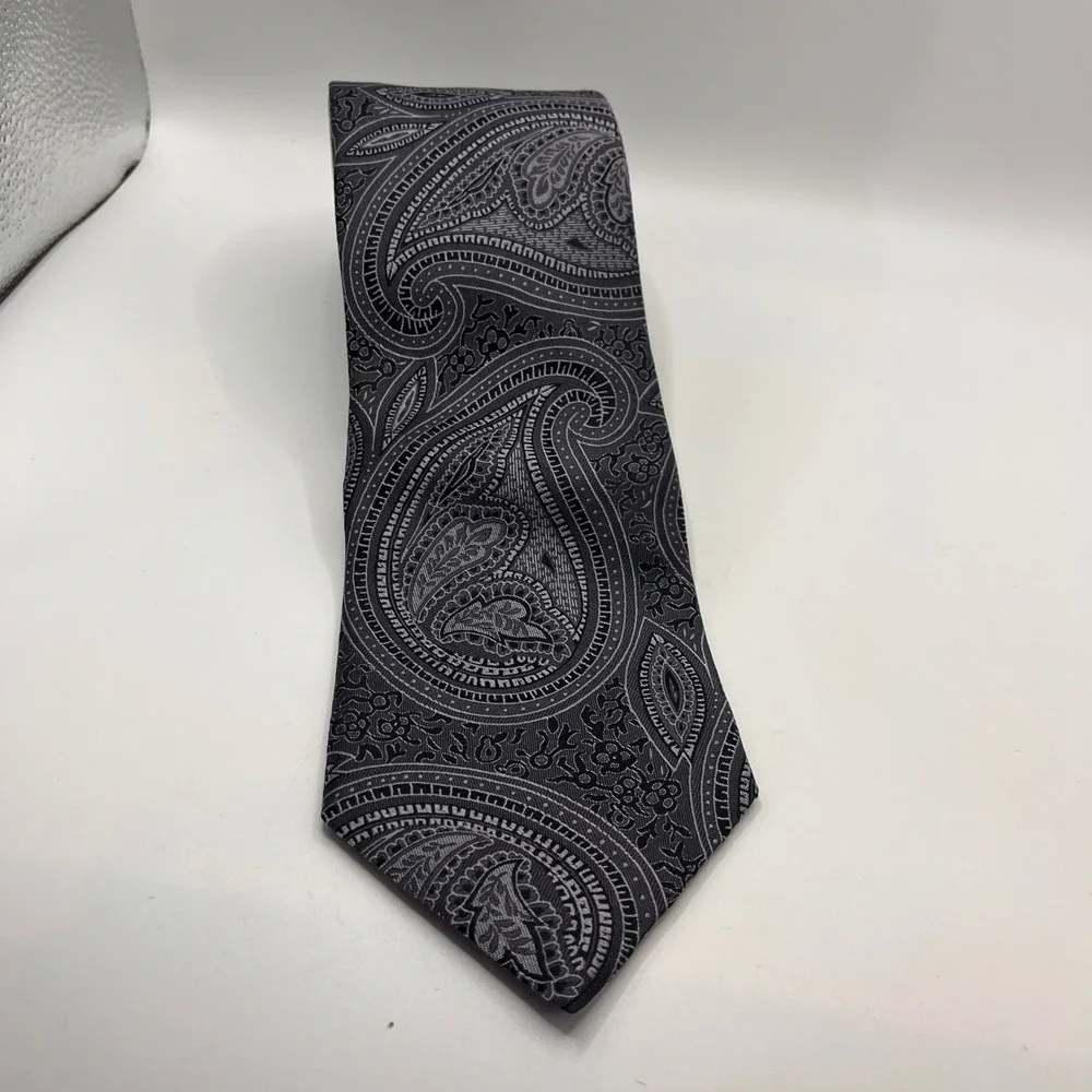Michael Michael Kors Men's‎ Silk Paisley Necktie Gray Formal